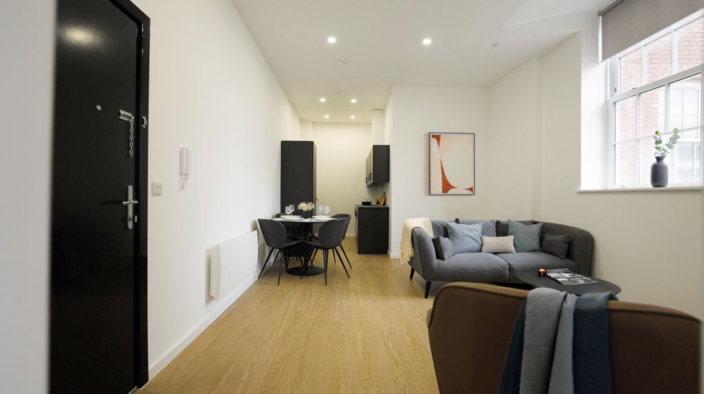 Property photo 2 of 6 Living Room 2