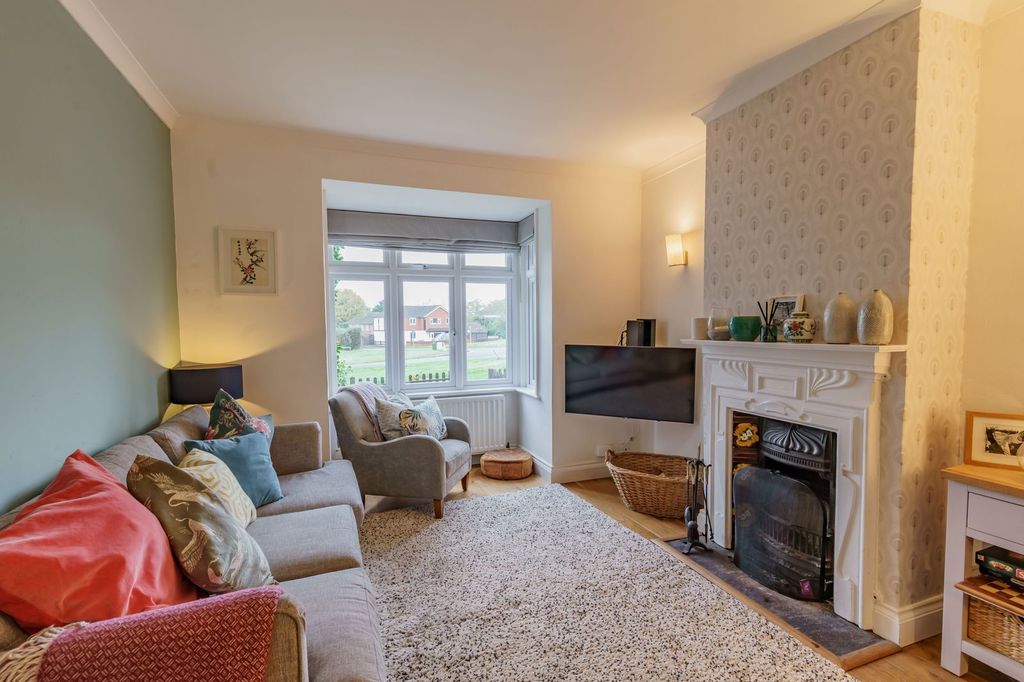 Property photo 2 of 34