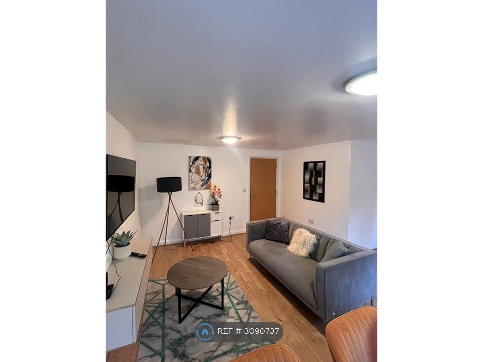 Property photo 2 of 11 Living