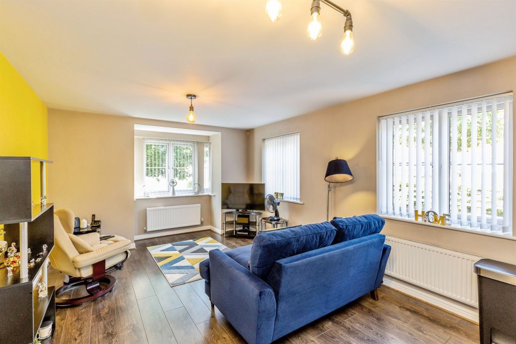 Property photo 3 of 11
