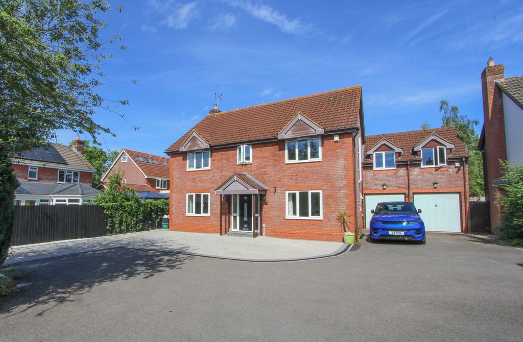 Property photo 1 of 29