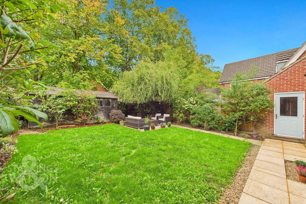 Property photo 1 of 31