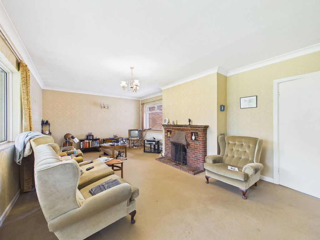Property photo 2 of 20