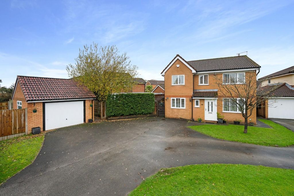 Property photo 1 of 31 174 Whittingham Drive External-3.Jpg