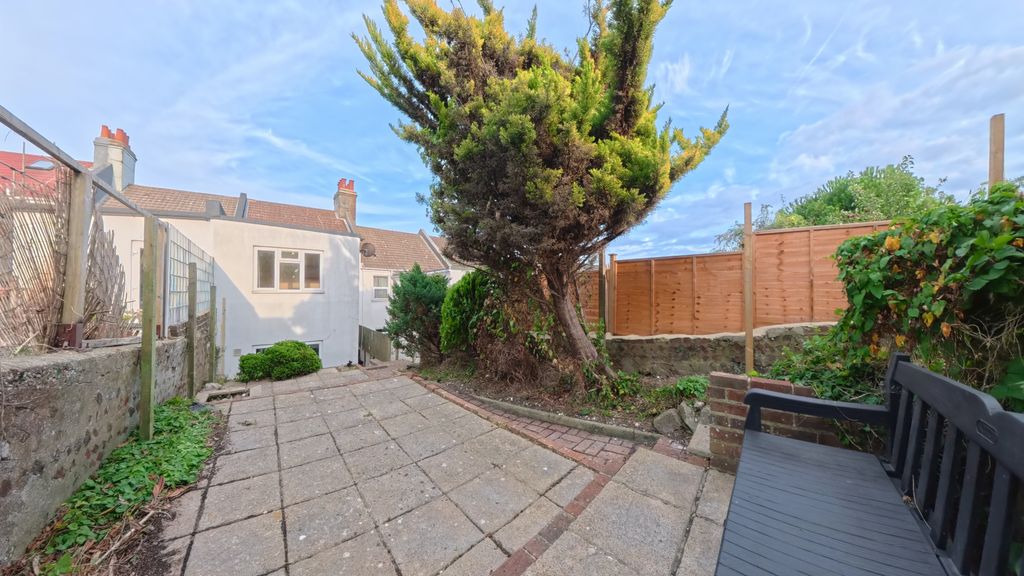 Property photo 3 of 9