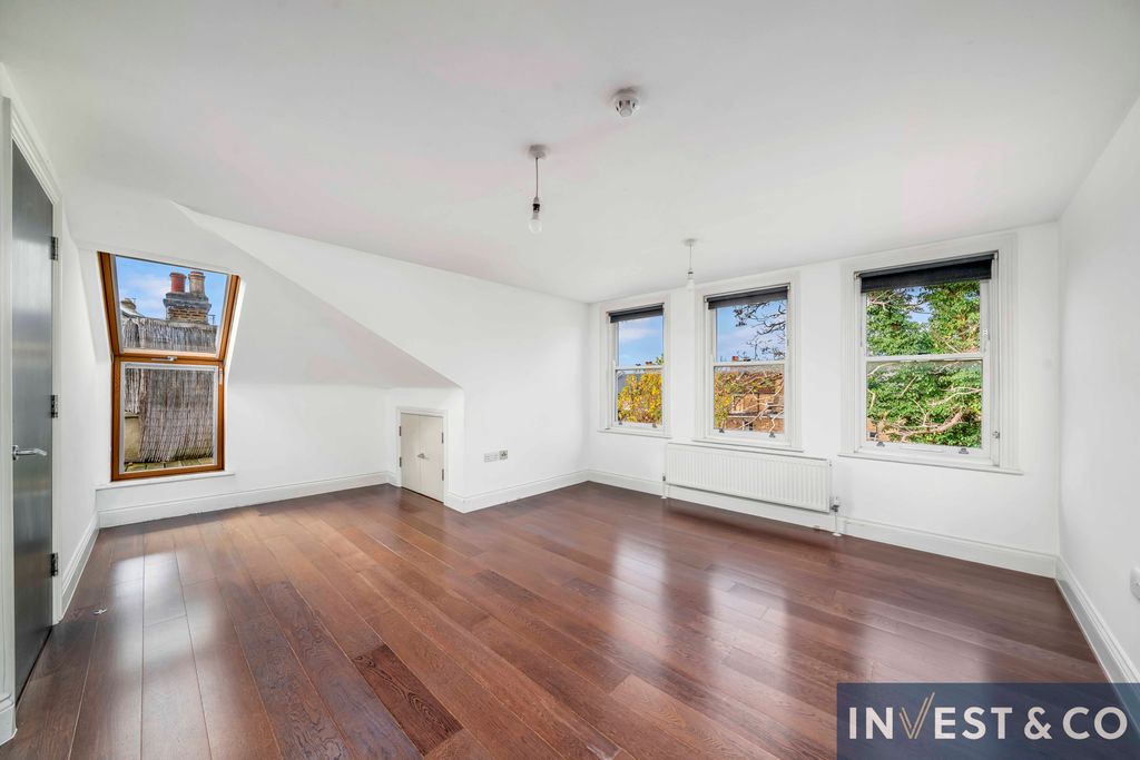 Property photo 2 of 11 Dsc03197H