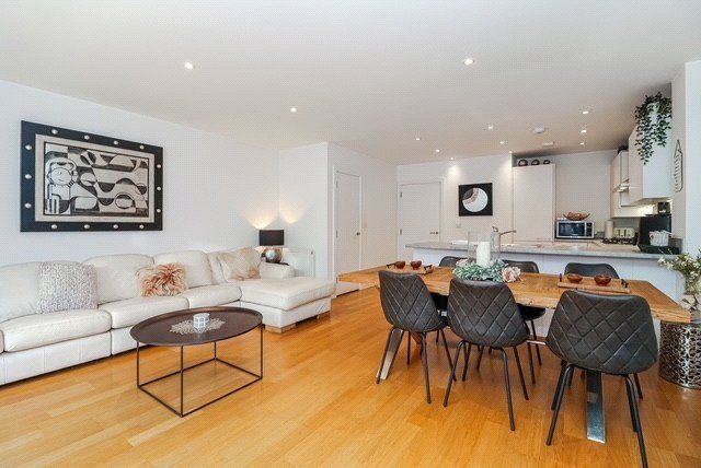 Property photo 2 of 22 Picture No. 04