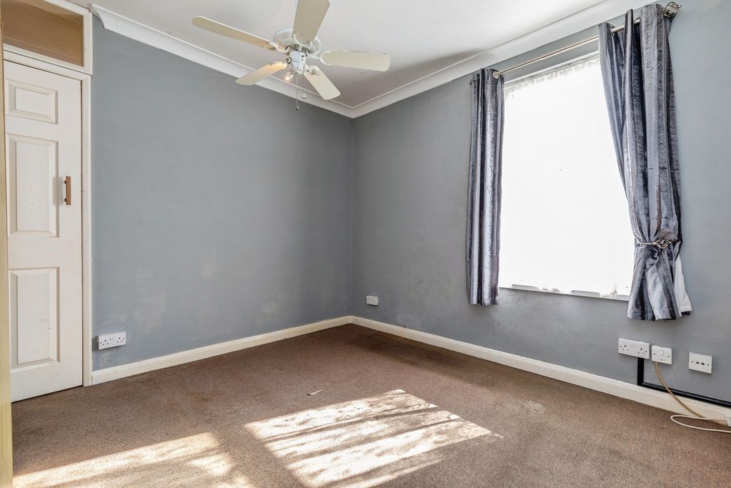 Property photo 1 of 19 Pbox-Img.Jpg