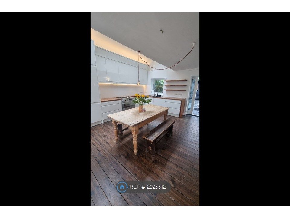 Property photo 1 of 33