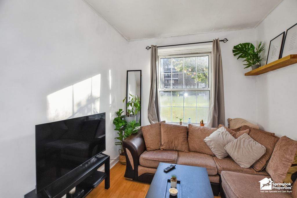 Property photo 3 of 17 Image 2