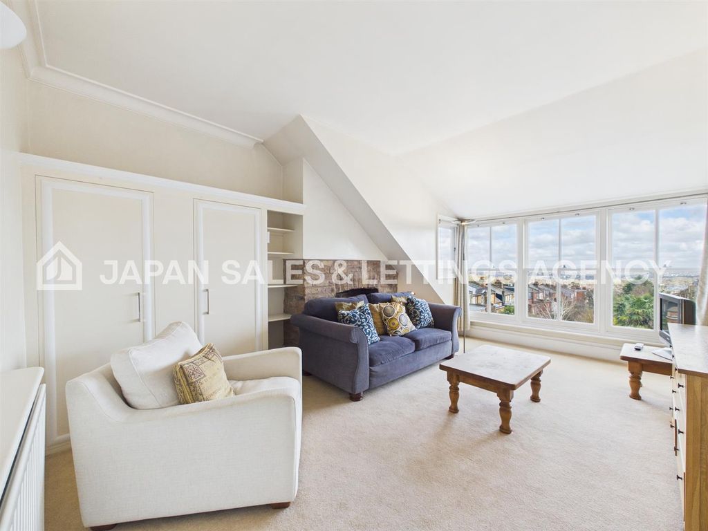 Property photo 3 of 6 Cam04401G0-Pr0109-Still003.Jpg