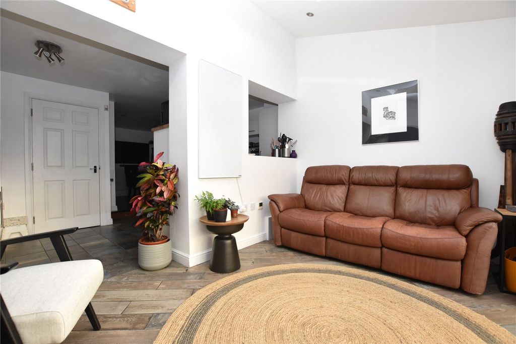 Property photo 3 of 25 Picture No. 22