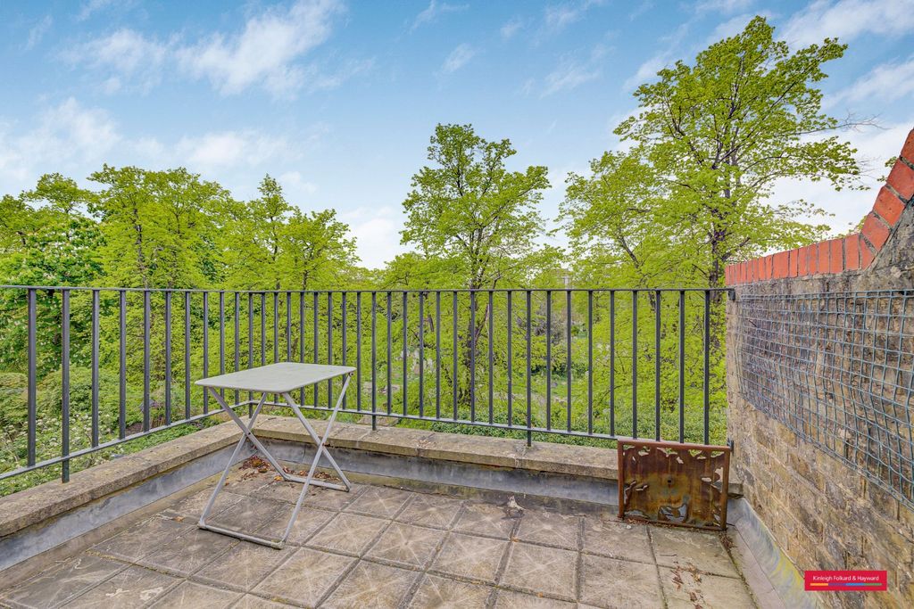 Property photo 3 of 7 Picture No. 06