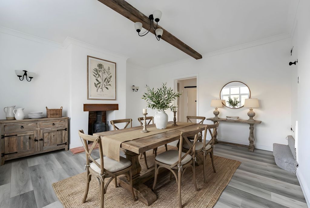 Property photo 3 of 23