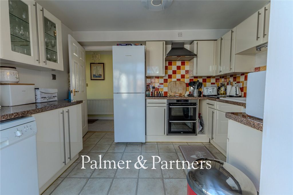 Property photo 3 of 20 Picture No. 05