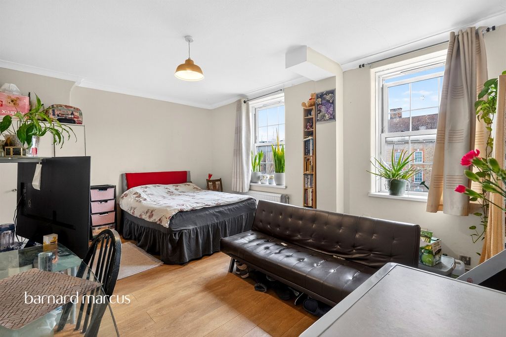 Property photo 2 of 13