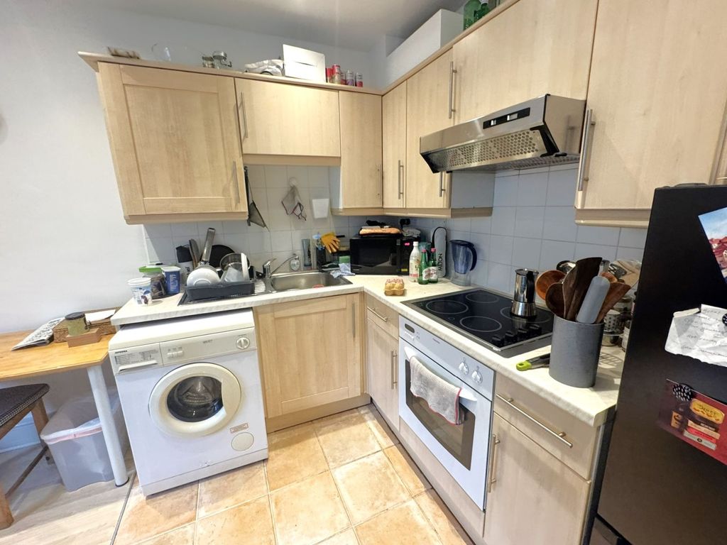 Property photo 3 of 6