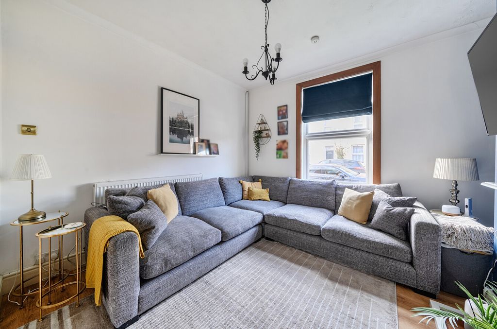 Property photo 3 of 16 Living Room