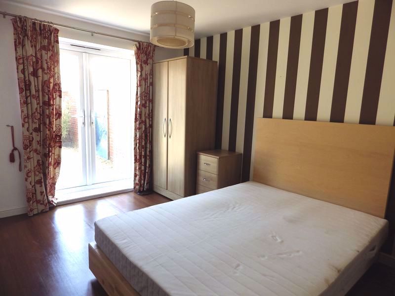 Property photo 1 of 8 Photo 9