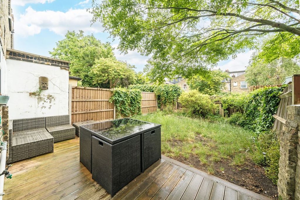 Property photo 3 of 9
