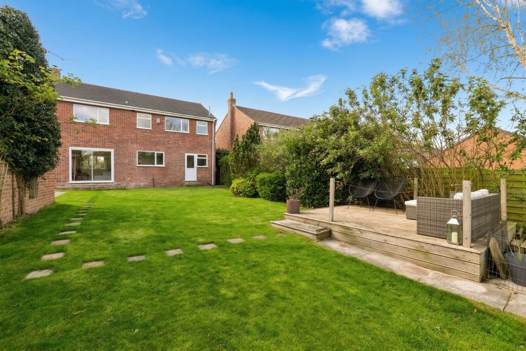 Property photo 3 of 18