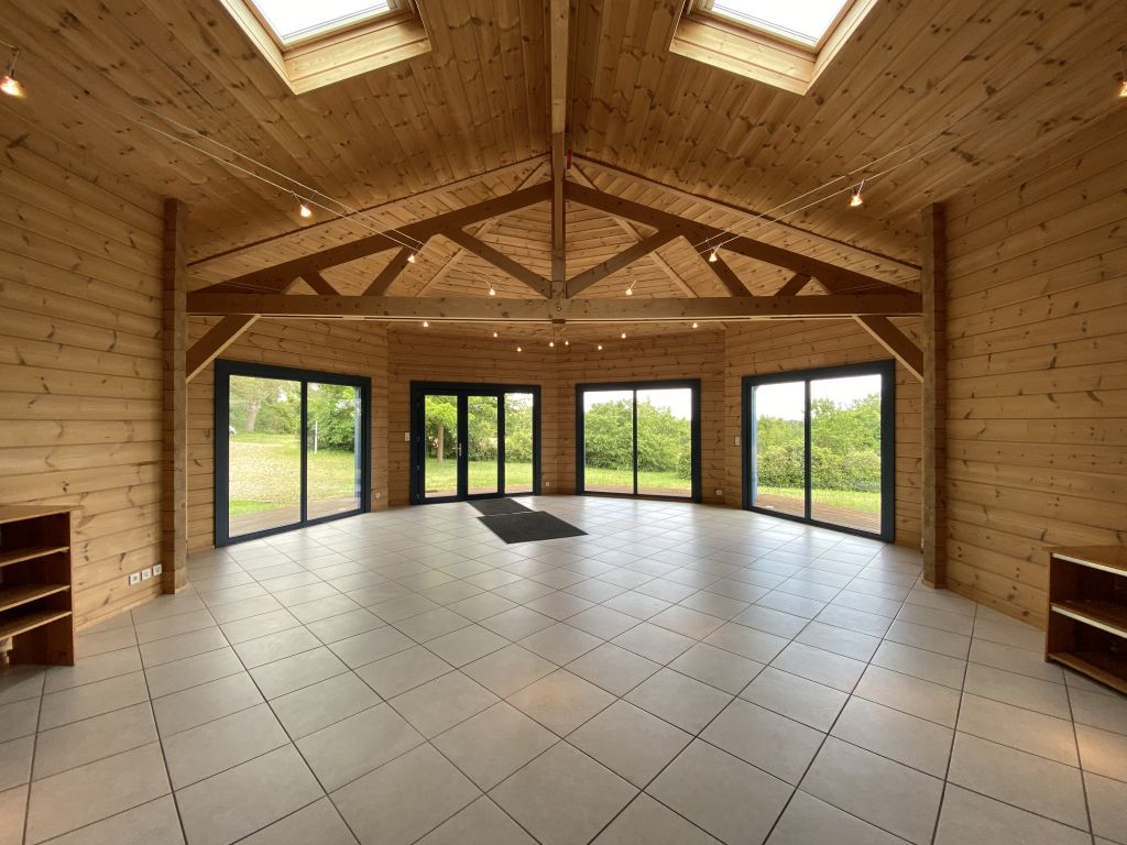 Property photo 2 of 21