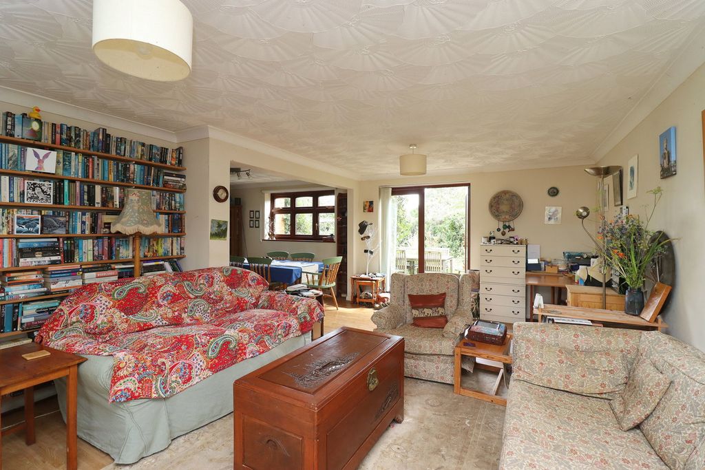 Property photo 3 of 19