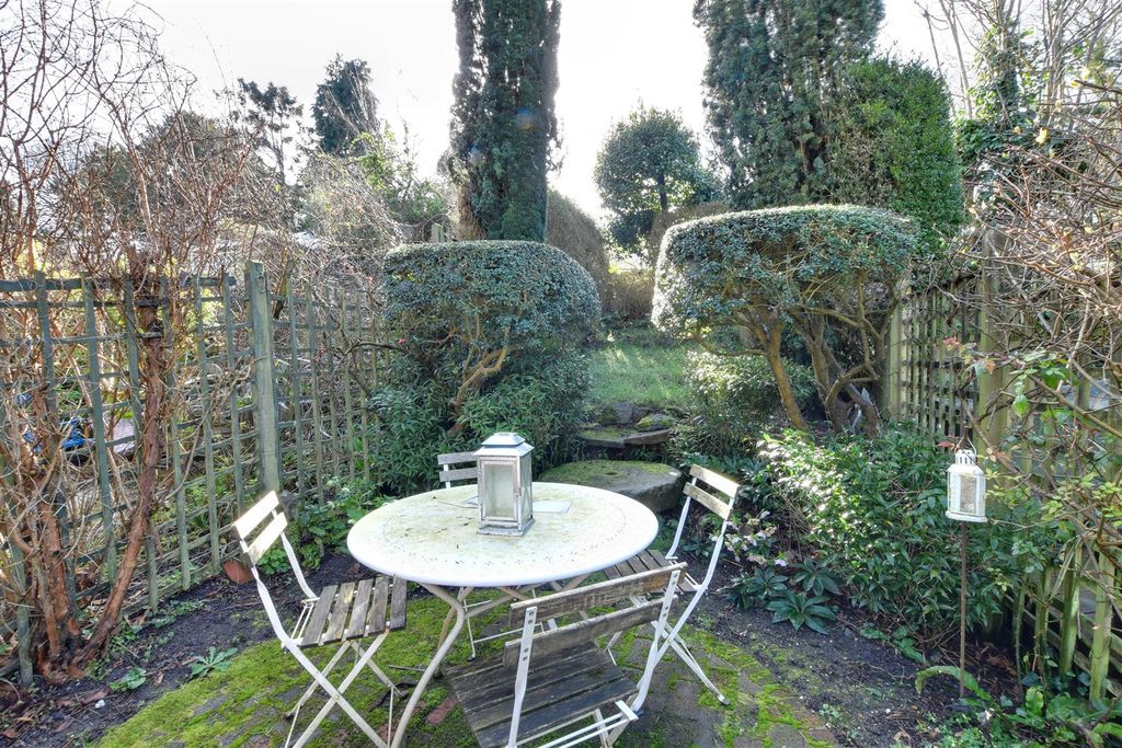 Property photo 3 of 21
