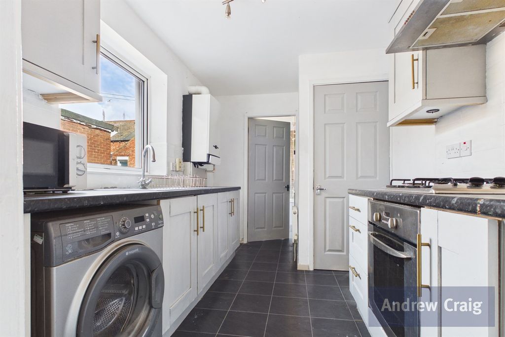 Property photo 2 of 13 Kitchen