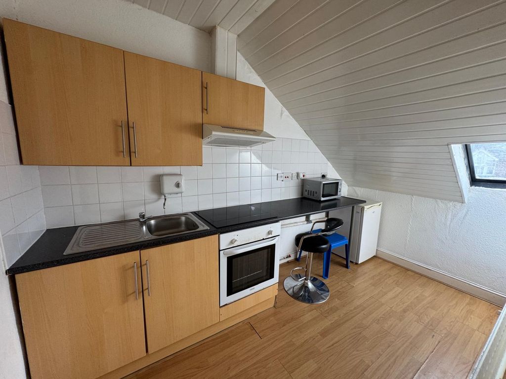 Property photo 2 of 3