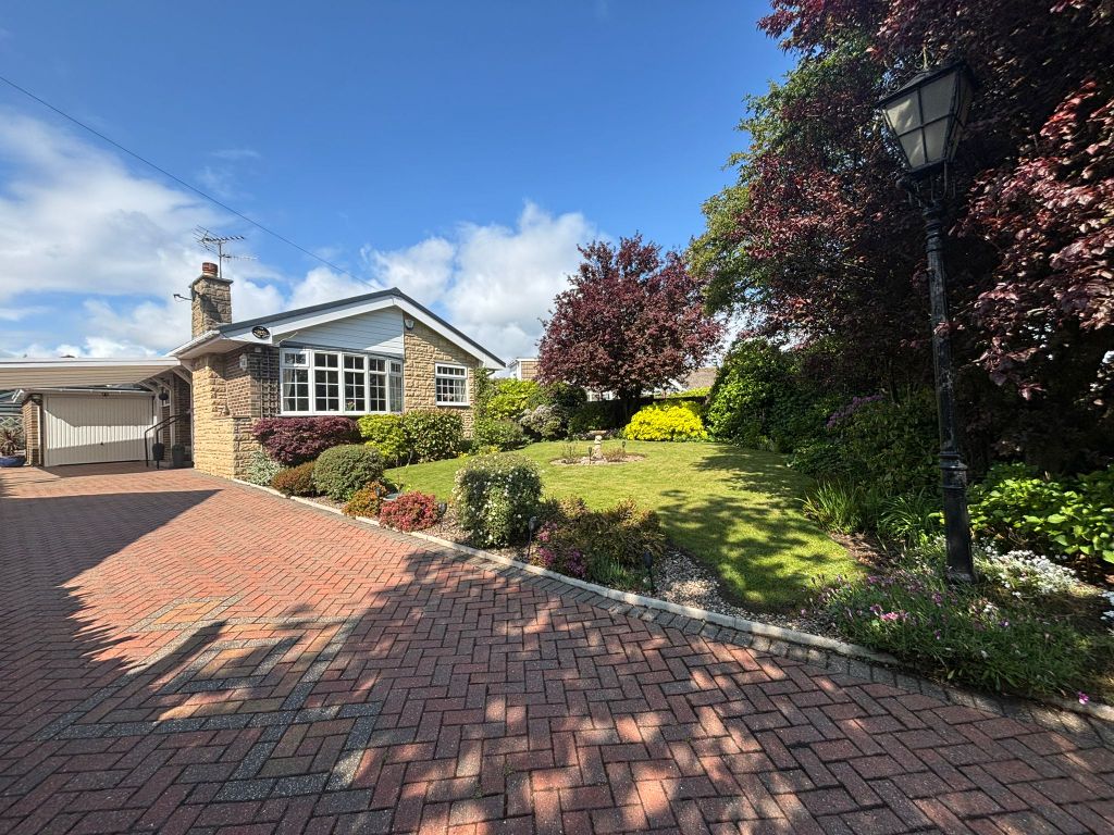 Property photo 1 of 17 Front 2