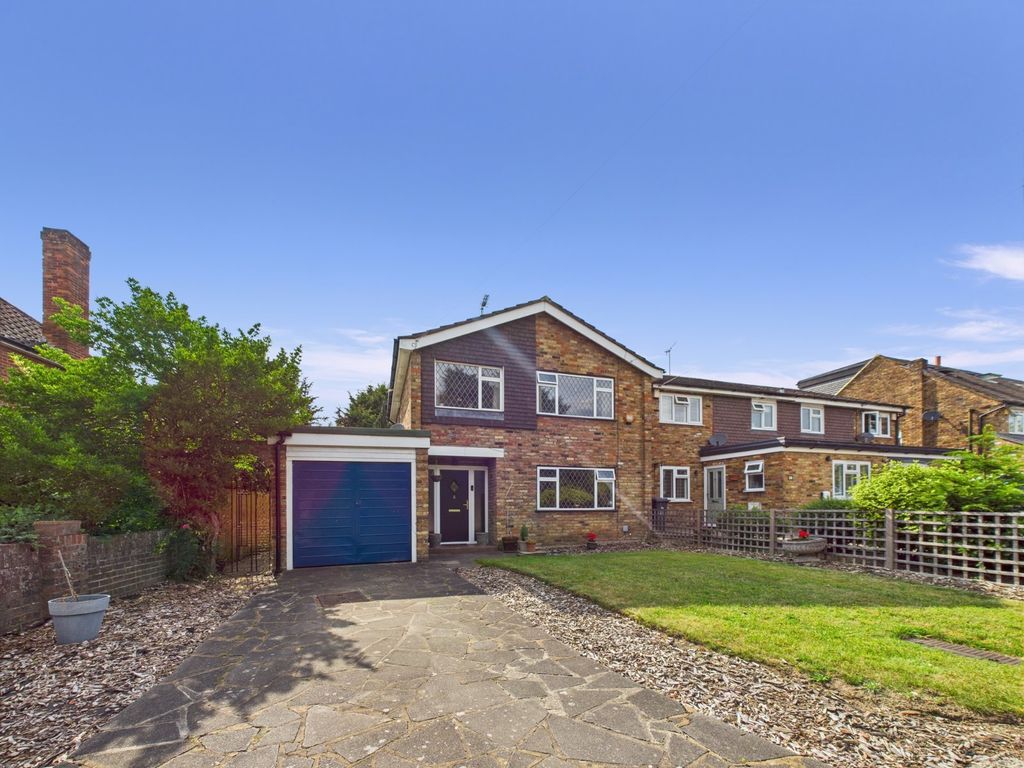 Property photo 1 of 20 Front