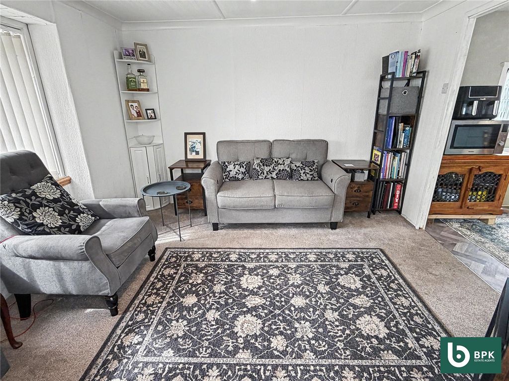 Property photo 3 of 17 Picture No. 07
