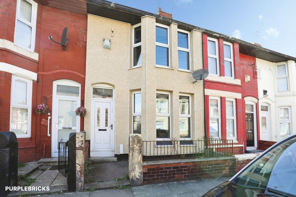Property photo 2 of 17