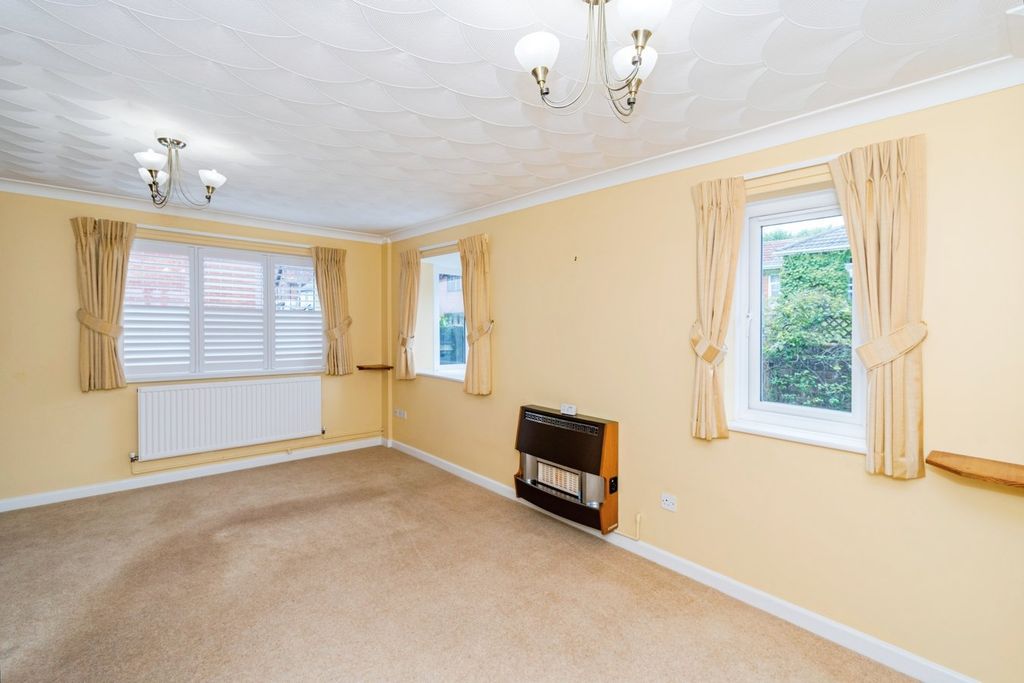 Property photo 3 of 15