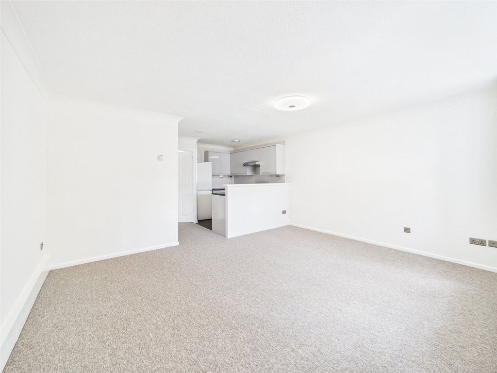 Property photo 2 of 9 Picture No. 03