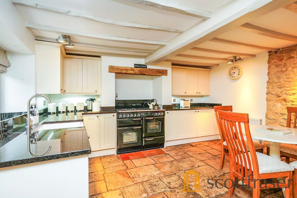 Property photo 2 of 10 2