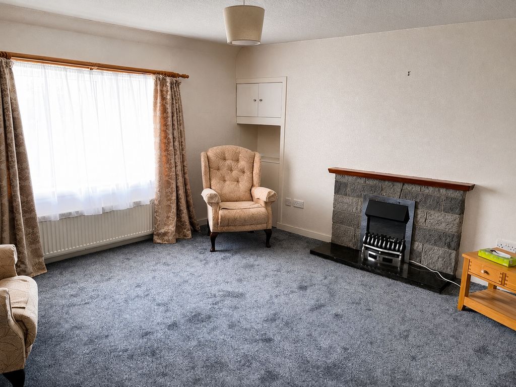 Property photo 2 of 21
