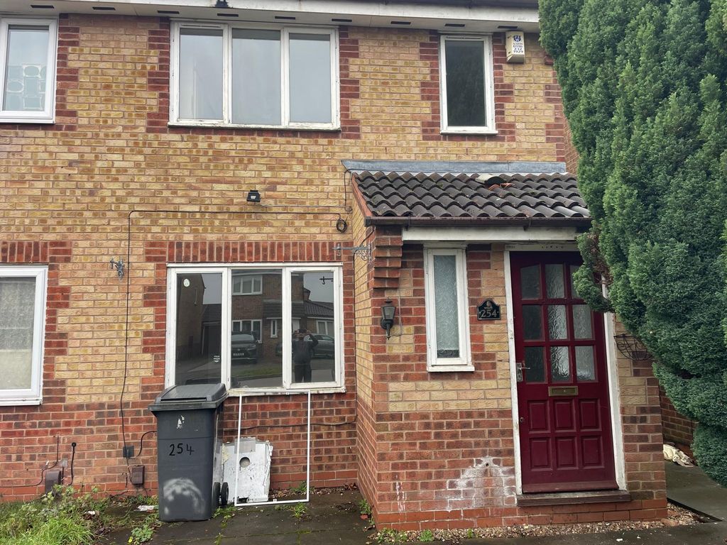 Property photo 1 of 10 Frontage