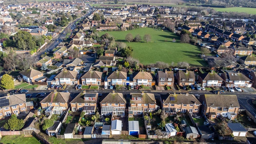 Property photo 2 of 26 Picture No. 32