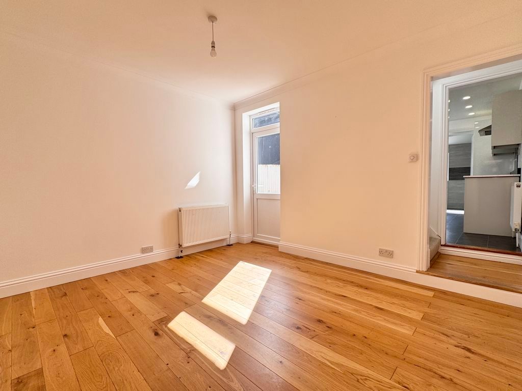 Property photo 3 of 21 Photo 19