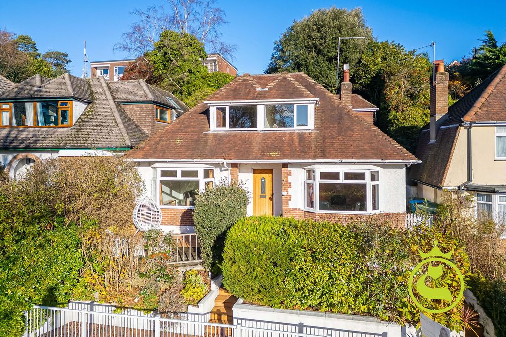 Property photo 1 of 33