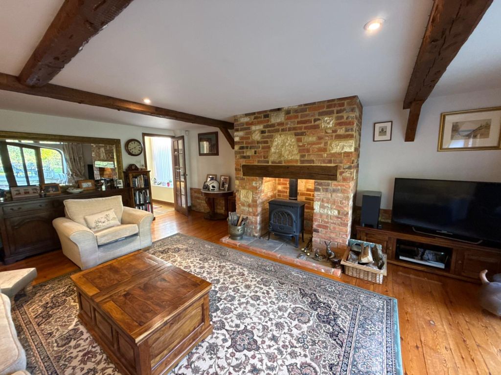 Property photo 3 of 25