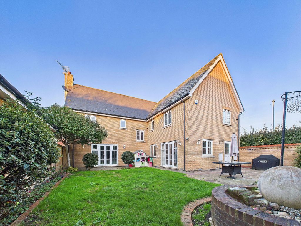 Property photo 2 of 33