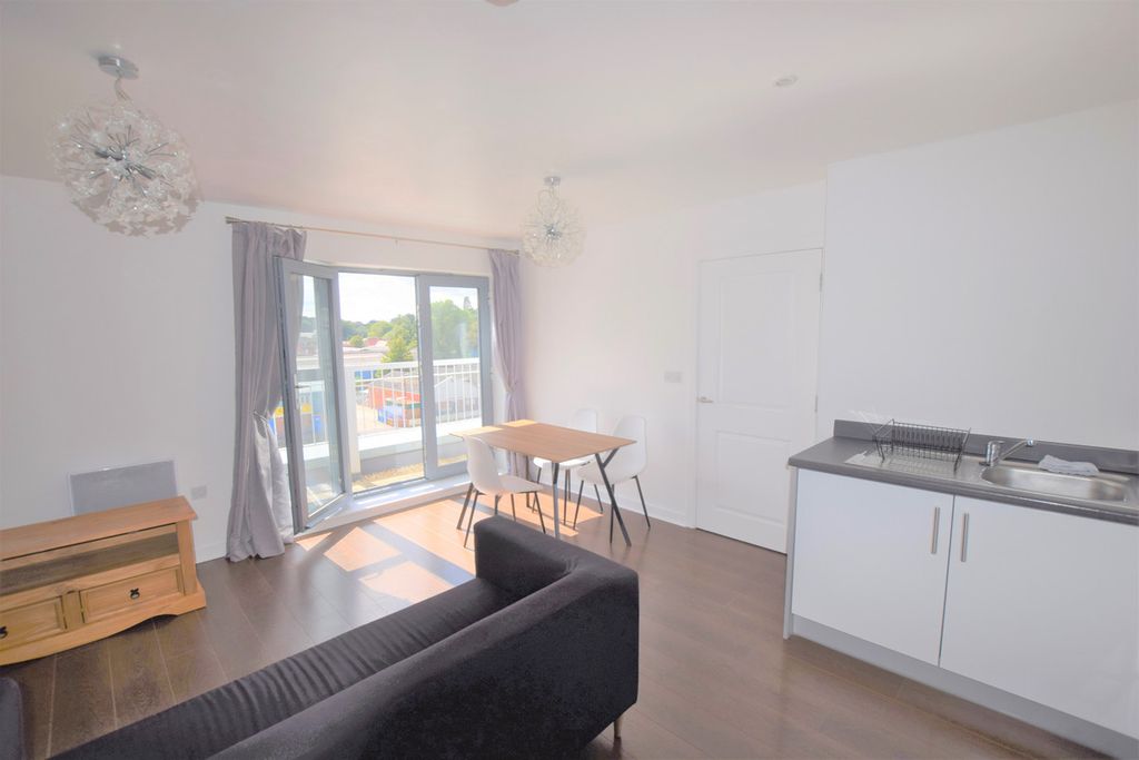 Property photo 2 of 9