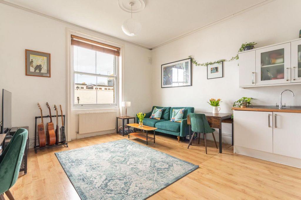 Property photo 3 of 16 Cromwell Road-1.Jpg