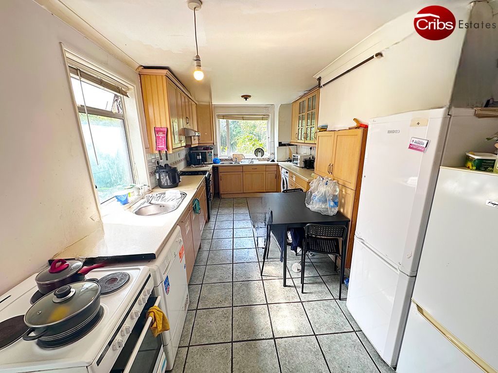 Property photo 3 of 7 Gallery