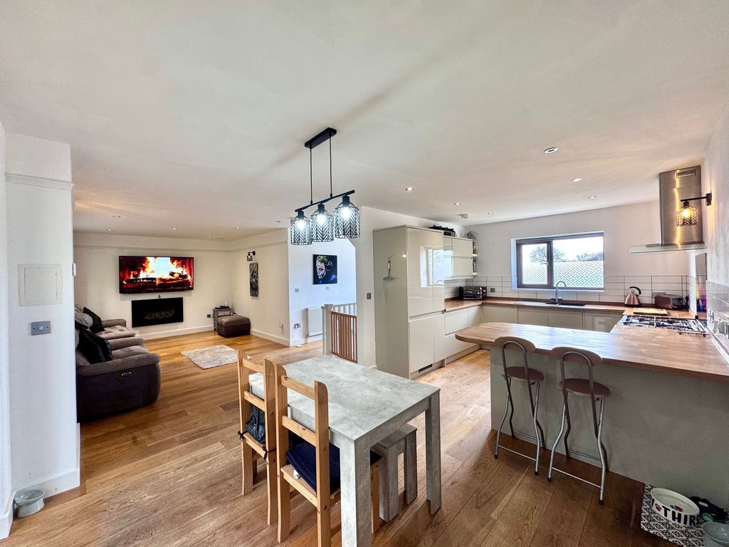 Property photo 2 of 20 Open Plan Lounge Kitchen Diner