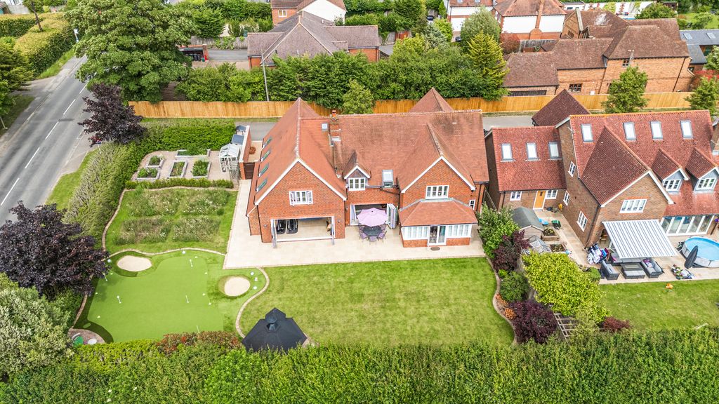 Property photo 2 of 34