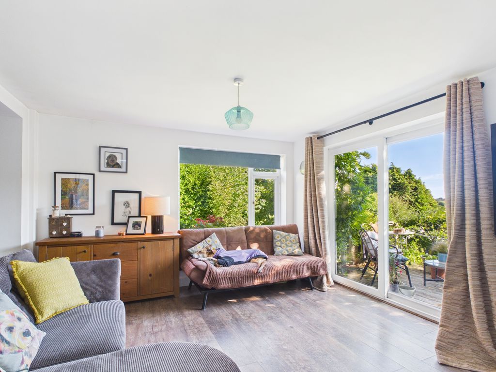 Property photo 2 of 19 Lounge Area